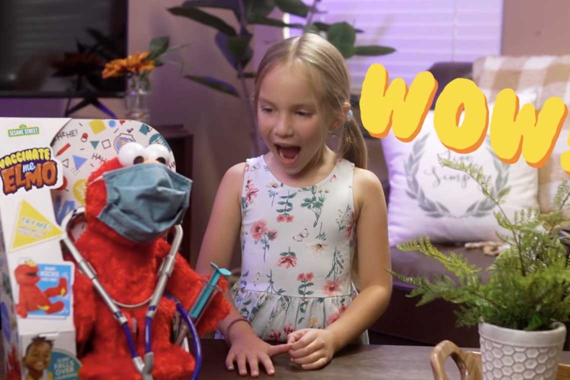 Playskool presenta la muñeca Vacunarme Elmo